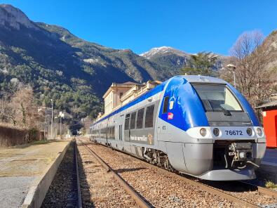 AlpAzur – Zug um Zug über die Alpen