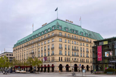 Die neue Show  im Friedrichstadtpalast & BERLIN vom Feinsten, Luxus pur im Hotel ADLON Kempinski 
