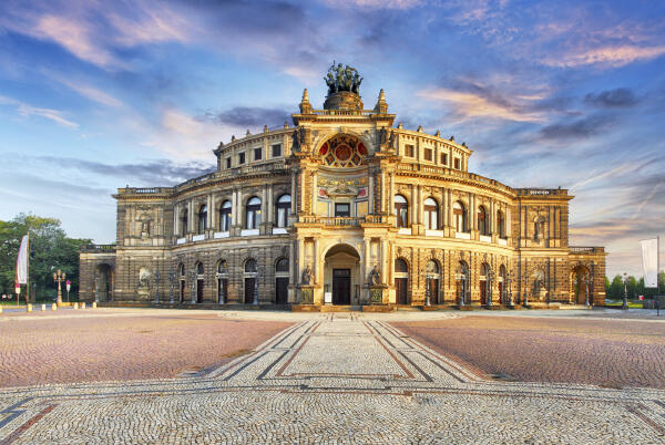 Semperoper Dresden  mit Hyperion Hotel